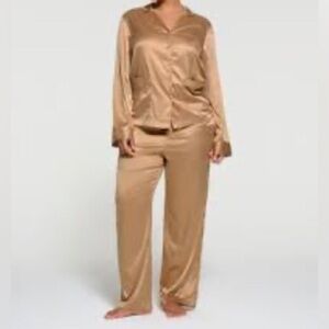 SKIMS SET!! Hotel Shine Pajamas S